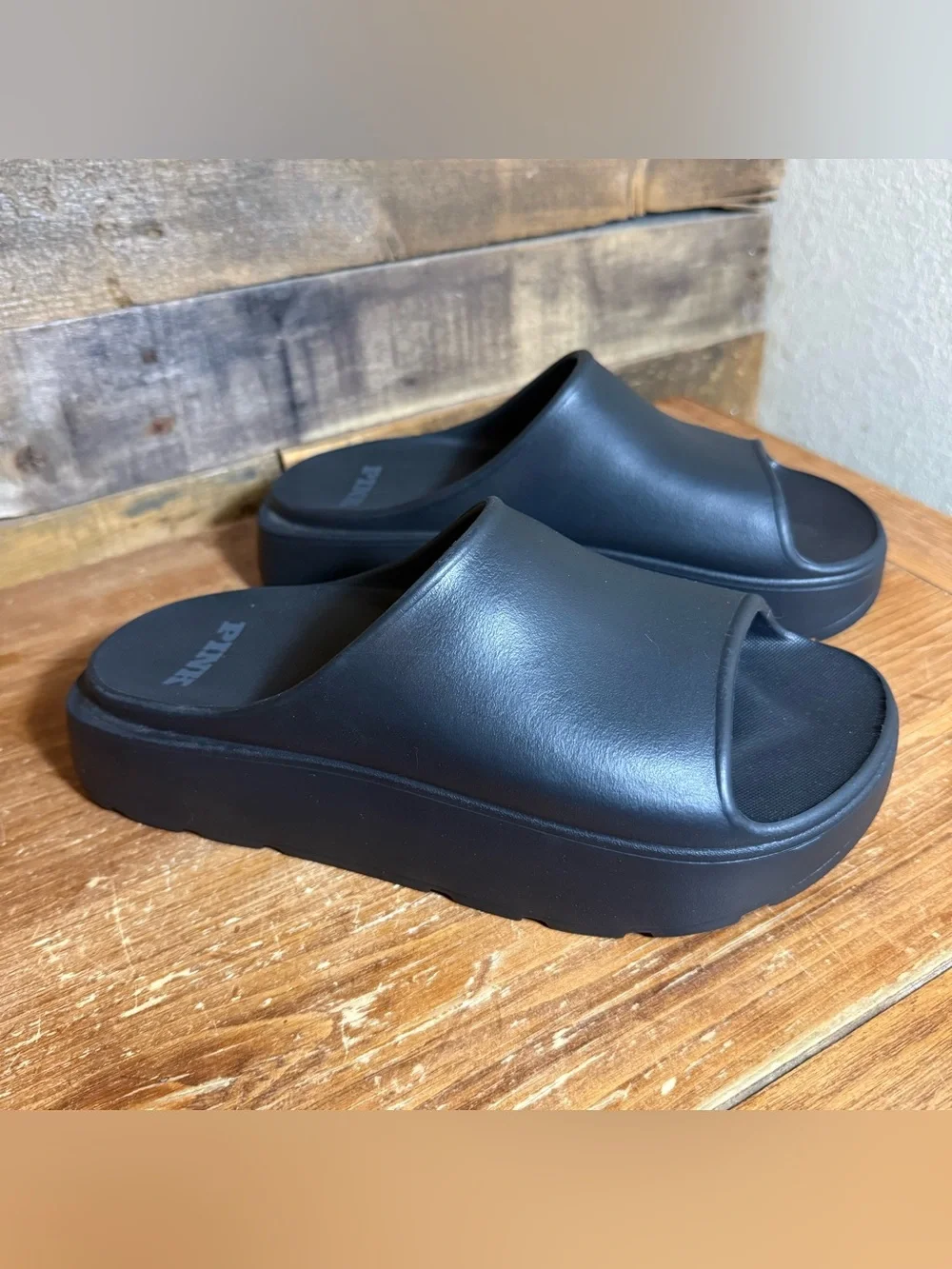Victoria Secret PINK Platform Slide Sandals Size US 7/8 Black - Picture 2 of 10
